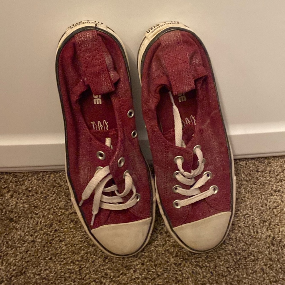 Converse maroon slip on